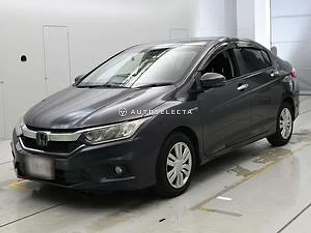 Honda Grace 2018, auction grade 3.5