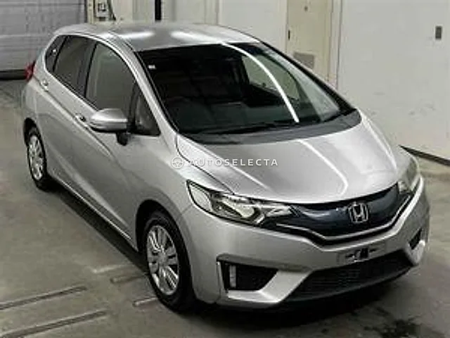 Honda Fit 2015, auction grade R