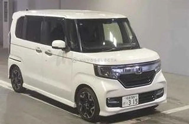 Honda N-BOX Custom 2018, auction grade 4.5