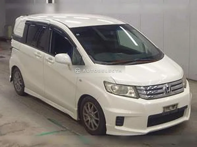 Honda Freed Spike 2011, auction grade 3.5