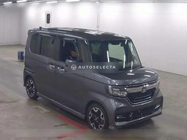 Honda N-BOX Custom 2020, auction grade 4.5