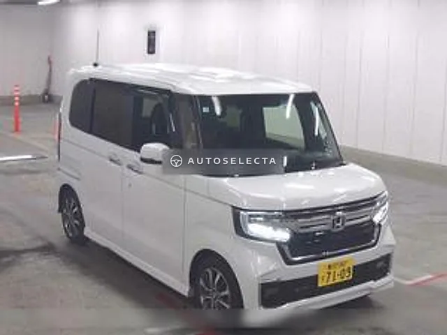Honda N-BOX Custom 2021, auction grade R