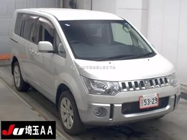 Mitsubishi Delica D:5 2014, auction grade 3.5