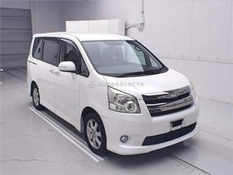 Toyota Noah 2009, photo 1 of 1