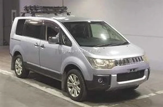 Mitsubishi Delica D:5 2009, auction grade 3.5