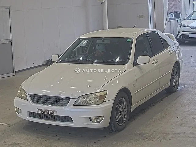 Toyota Altezza 1999, auction grade RA
