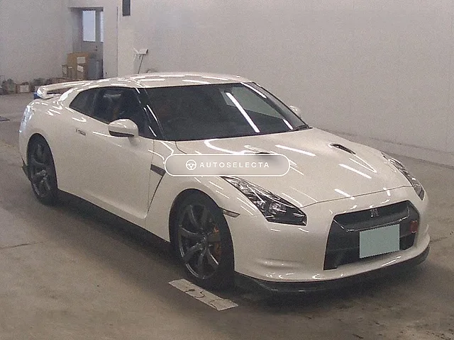 Nissan GT-R 2010, auction grade 4.5