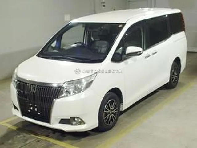 Toyota Esquire 2015, auction grade R