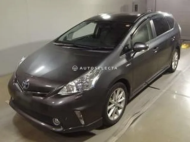 Toyota Prius Alpha 2011, auction grade 3.5