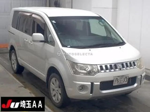 Mitsubishi Delica D:5 2008, auction grade 3.5