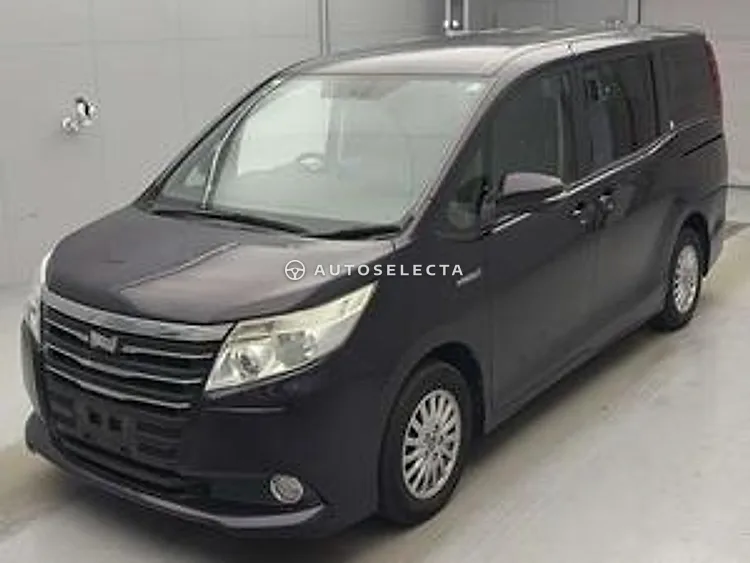 Toyota Noah 2015, photo 1 of 1