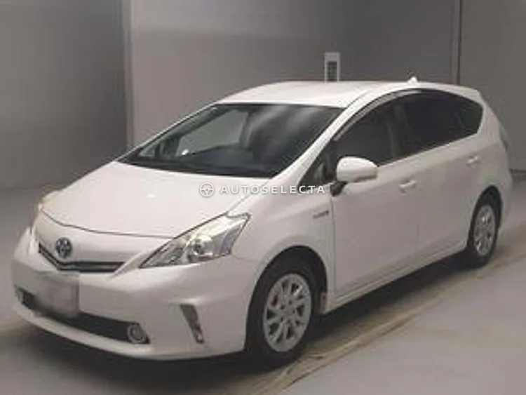 Toyota Prius Alpha 2014, photo 1 of 1