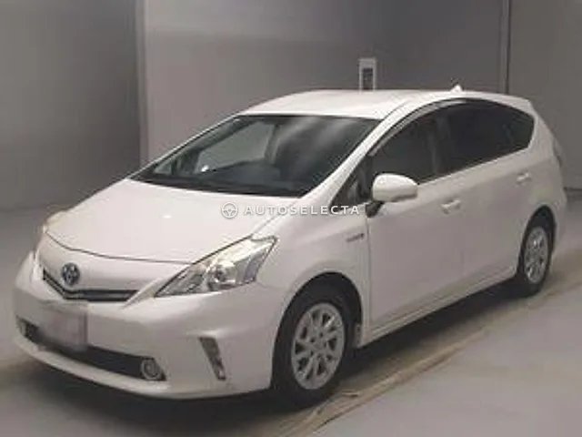 Toyota Prius Alpha 2014, auction grade RA