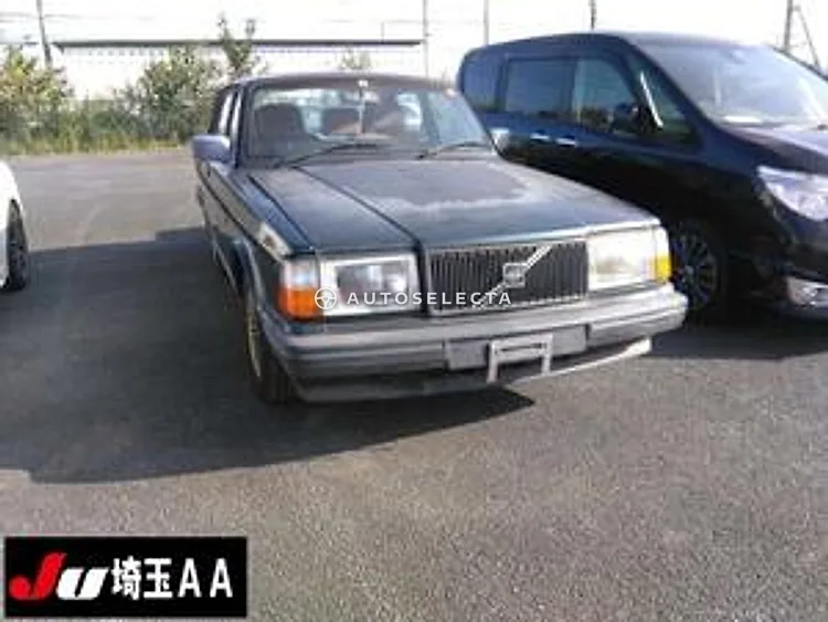 Volvo 240 1993, photo 1 of 9
