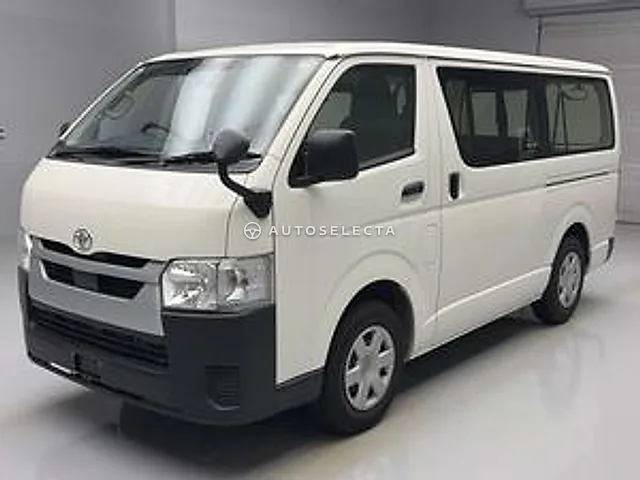 Toyota Hiace Van 2023, auction grade 3.5