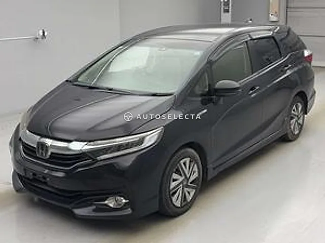 Honda Shuttle 2019, auction grade 3