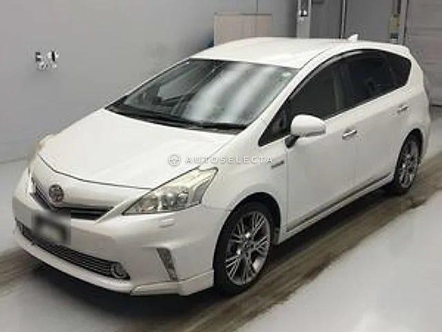 Toyota Prius Alpha 2013, auction grade 3.5