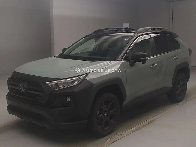 Toyota RAV4 2023, auction grade 4.5