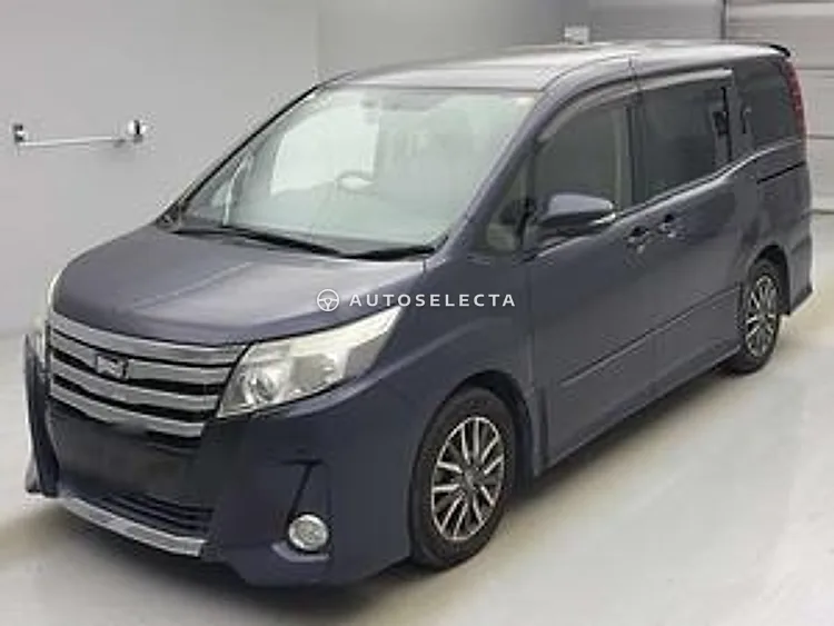 Toyota Noah 2015, photo 1 of 1