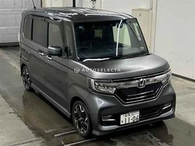Honda N-BOX Custom 2019, auction grade 3