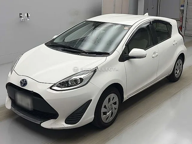 Toyota Aqua 2020, auction grade 3.5