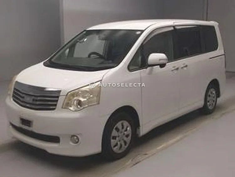 Toyota Noah 2012, photo 1 of 1