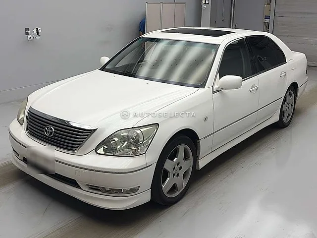 Toyota Celsior 2005, auction grade 3.5