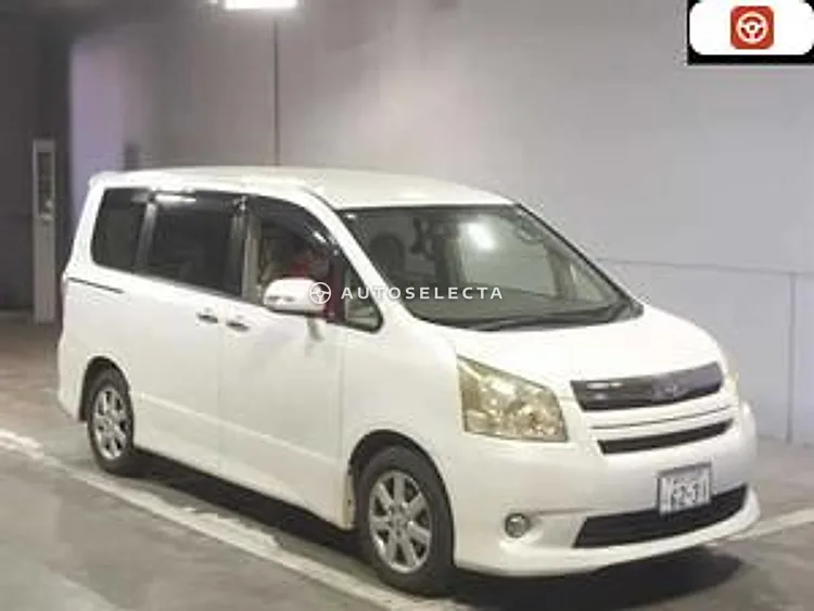 Toyota Noah 2010, photo 1 of 1