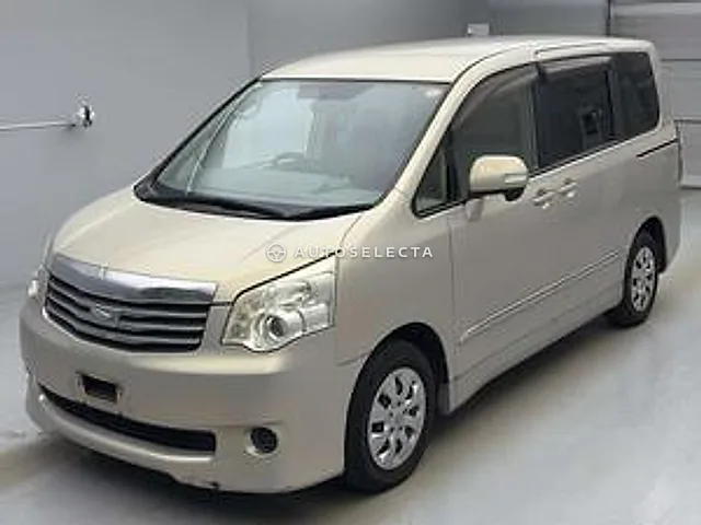 Toyota Noah 2012, auction grade RA