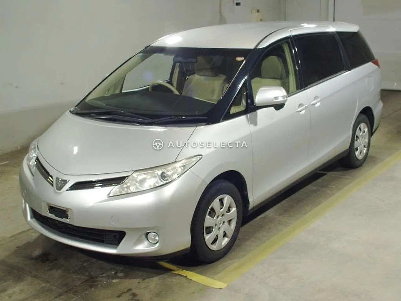 Toyota Estima 2014, photo 1 of 1