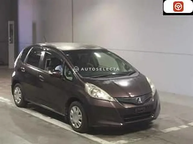 Honda Fit 2011, auction grade 3