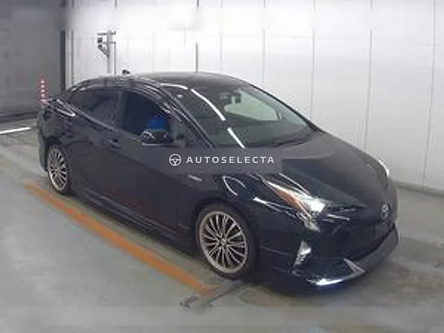Toyota Prius 2017, auction grade 3.5