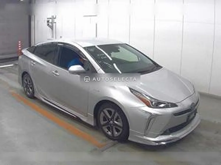 Toyota Prius 2019, photo 1 of 6