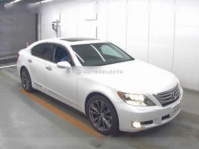 Lexus LS 2010, auction grade 4