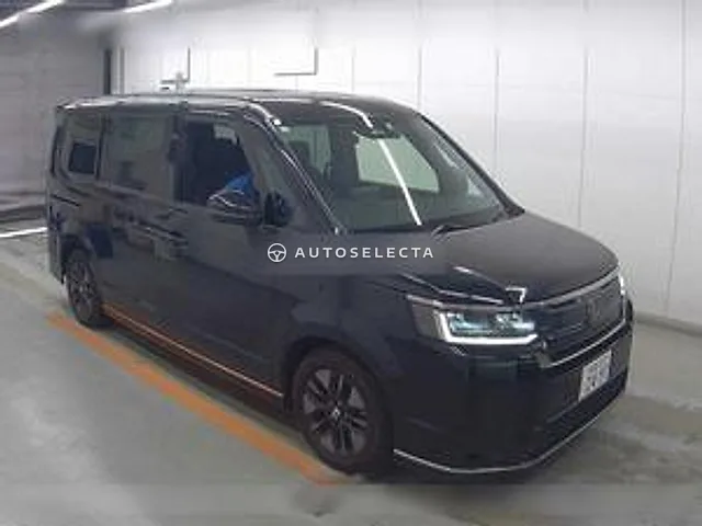 Honda Stepwgn Spada 2023, auction grade 4
