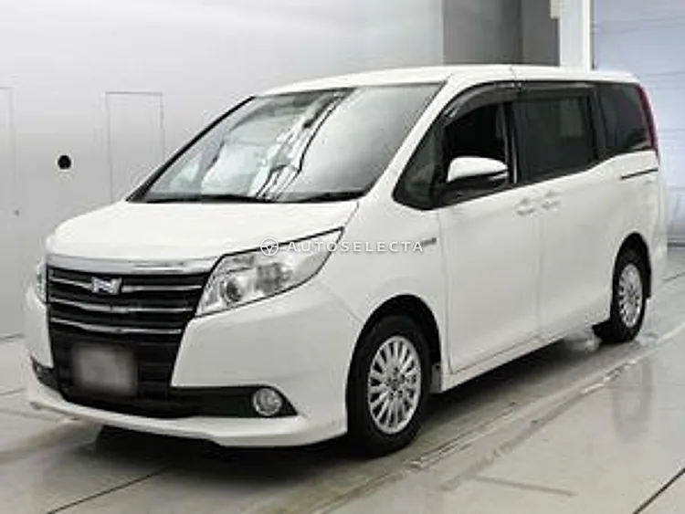 Toyota Noah 2015, photo 1 of 1