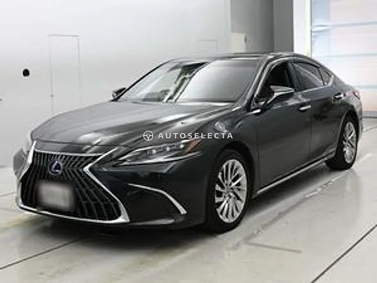 Lexus ES 2022, photo 1 of 11