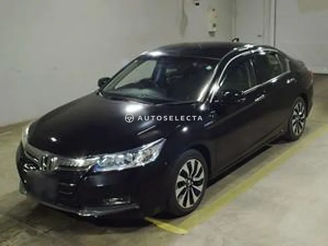 Honda Accord Hybrid 2013, auction grade 3