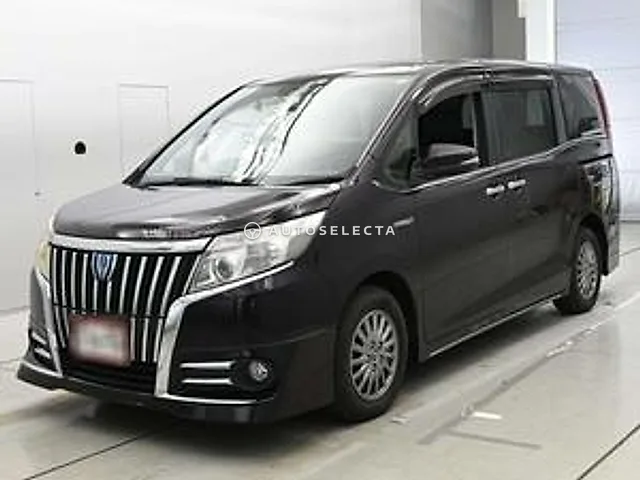 Toyota Esquire 2015, auction grade 3