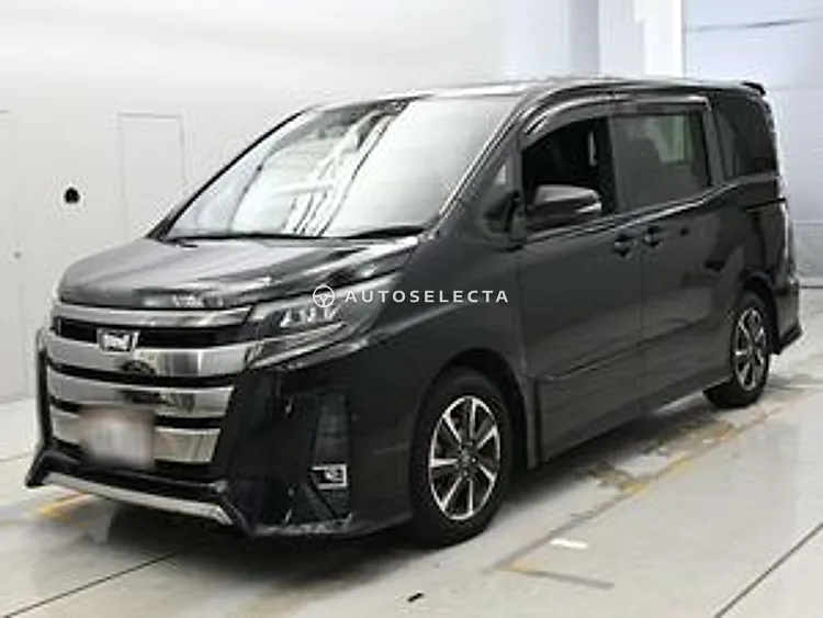 Toyota Noah 2017, photo 1 of 1