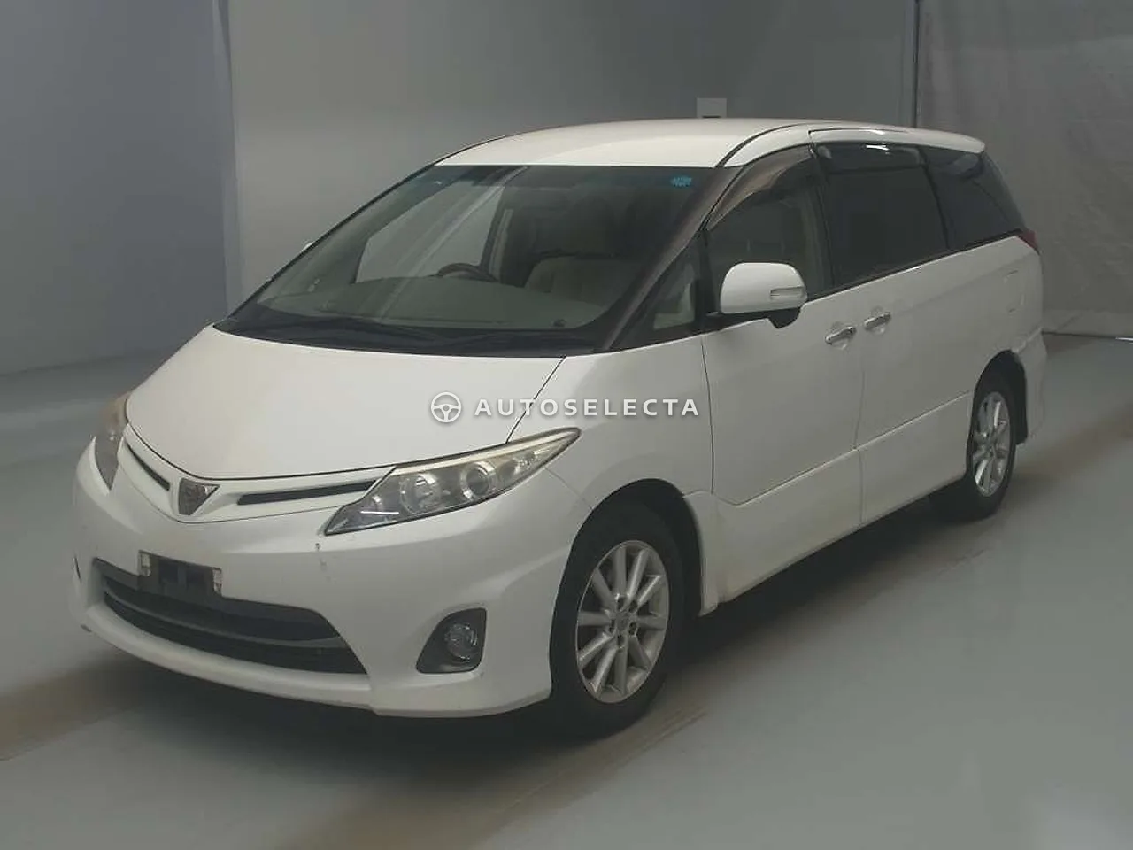 Toyota Estima 2010, photo 1 of 1