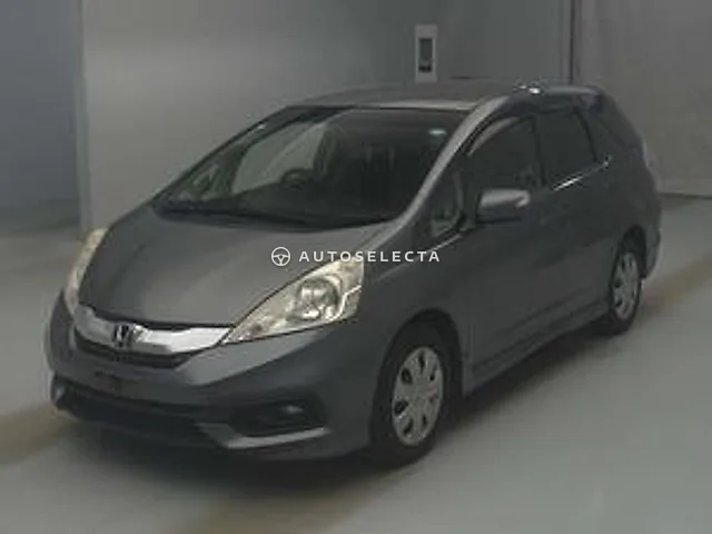 Honda Fit Shuttle 2013, auction grade RA
