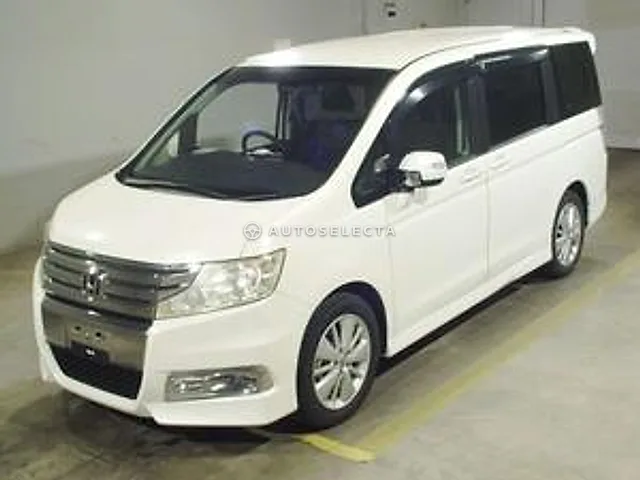 Honda Stepwgn Spada 2010, auction grade 3