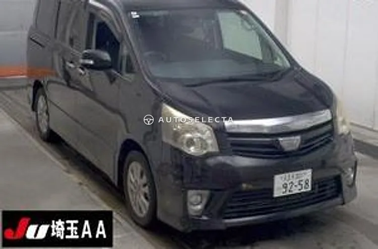 Toyota Noah 2012, photo 1 of 1