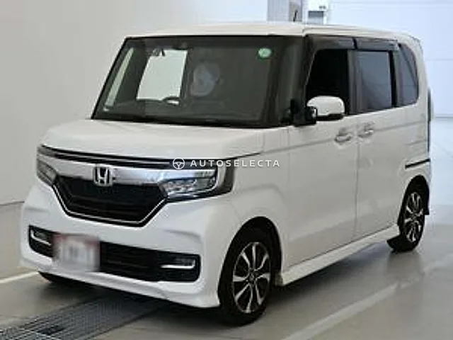 Honda N-BOX Custom 2019, auction grade 4