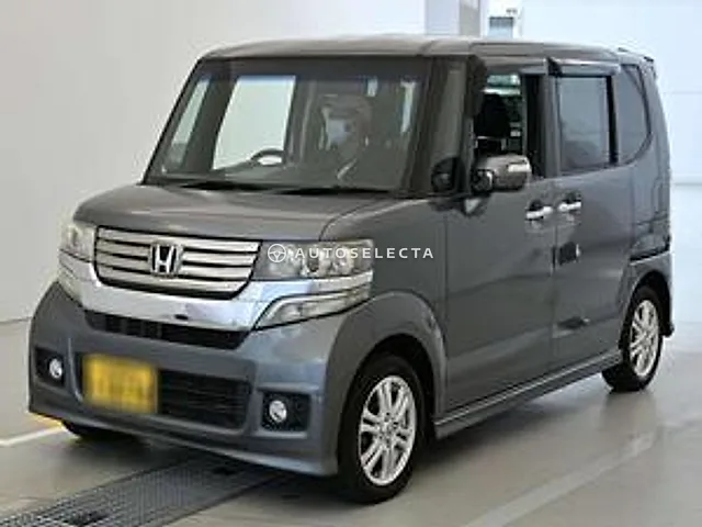 Honda N-BOX Custom 2012, auction grade 3.5