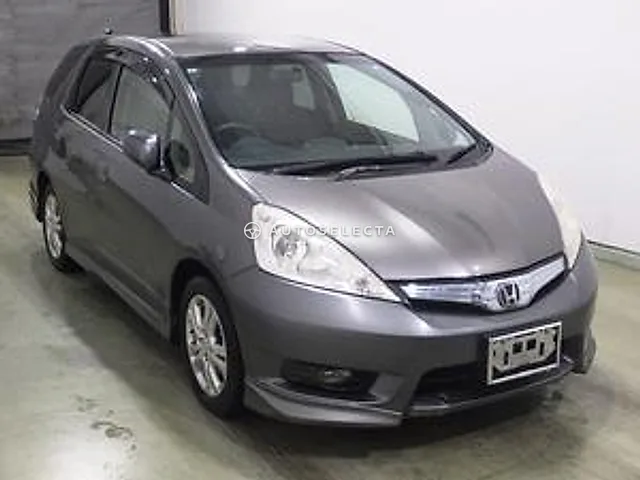 Honda Fit Shuttle 2012, auction grade 3.5