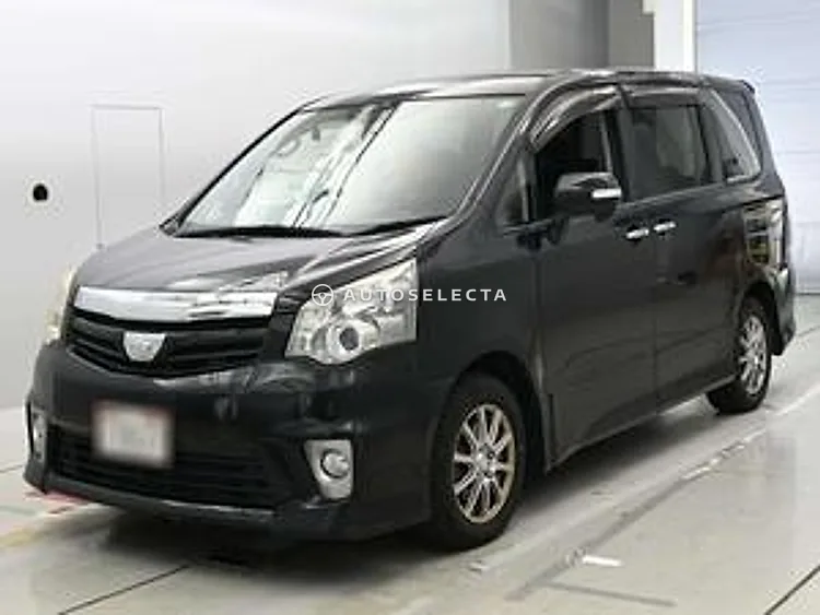 Toyota Noah 2011, photo 1 of 1