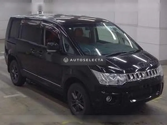 Mitsubishi Delica D:5 2014, auction grade 3.5