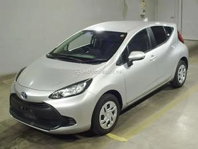 Toyota Aqua 2023, auction grade 3.5